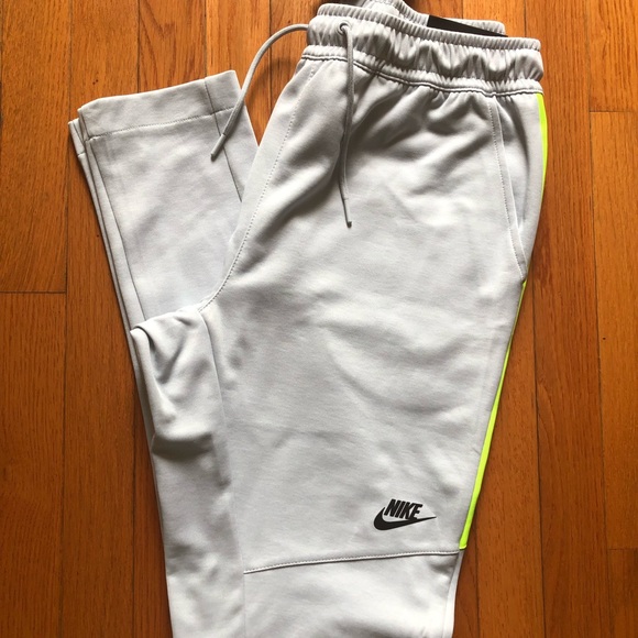 nike grey slim fit joggers